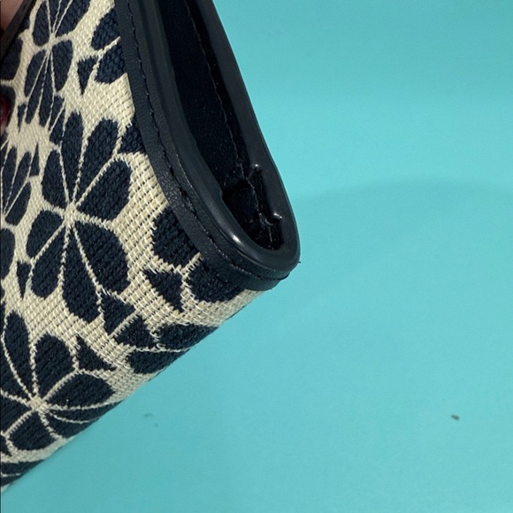 Kate Spade Navy and Cream Floral Wallet - Picture 6 of 8
